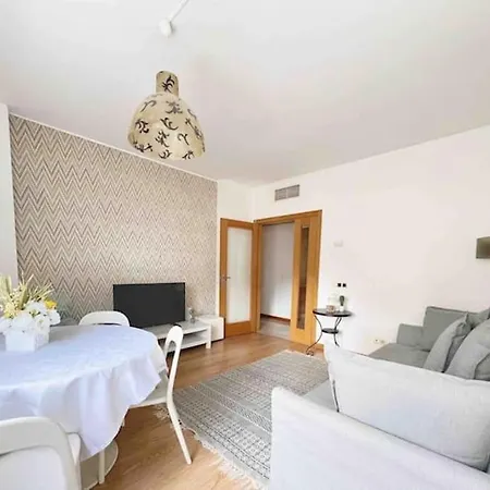 Parque Nacoes Flat W Parking Daire Lisboa