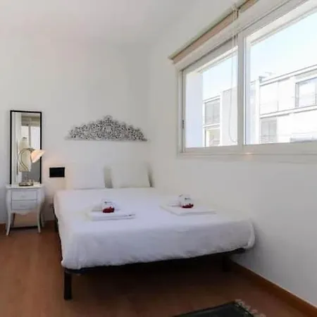 Parque Nacoes Flat W Parking Lisboa